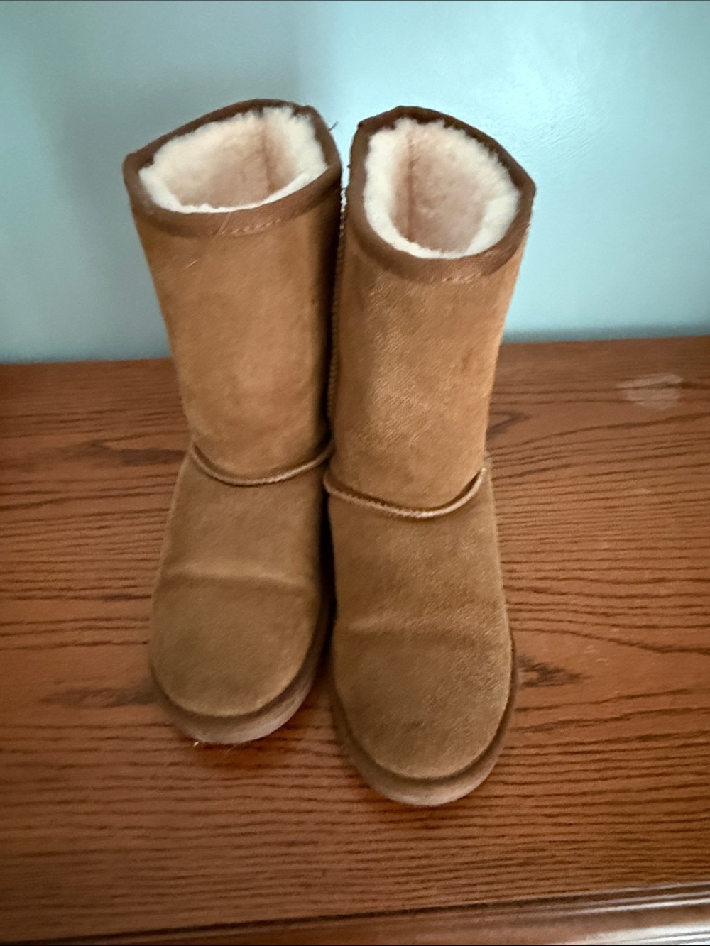 Minnetonka Chestnut Suede Shearling Winter Boots